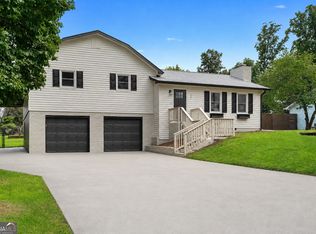 105 Trickum Hills Dr, Woodstock, GA 30188