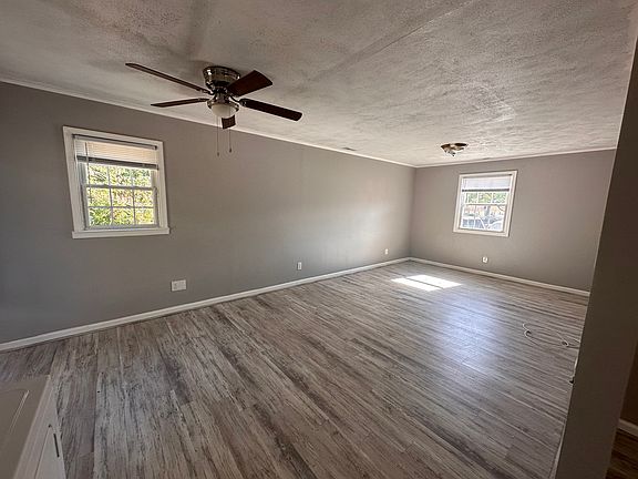 3rd image of 3704 Ivystone Ct