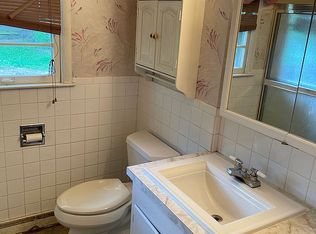 1109 SW Armagh St, Topeka, KS 66611