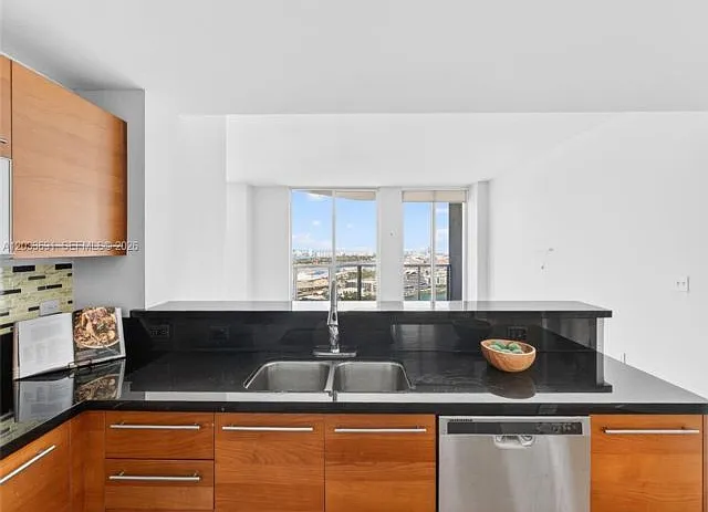244 Biscayne Blvd #3702 — Photo 7