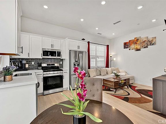 2nd image of 2412 E Encanto Paseo