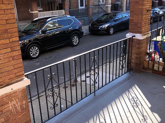 4th image of 524 N Hobart St