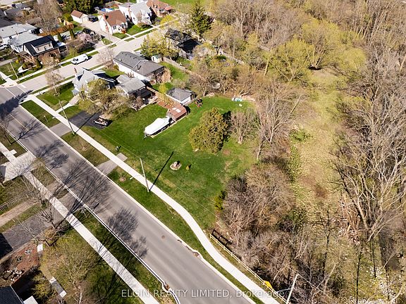 4th image of 36 3rd Ave