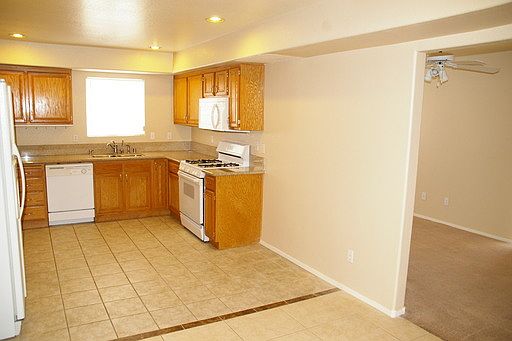 4th image of 3603 Blue Dawn Dr