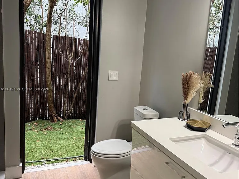 8631 Arboretum Ln — Photo 43
