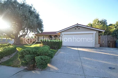 24 Bryce Ave Photo 1
