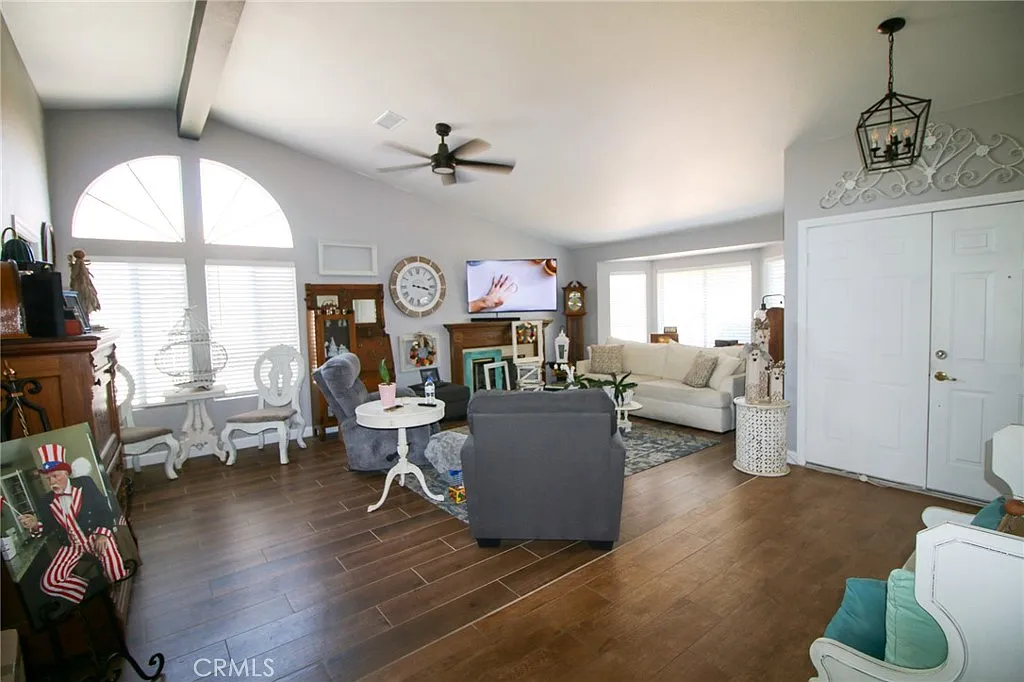 2 bed, 1550 sqft, $2,695 — Photo 4