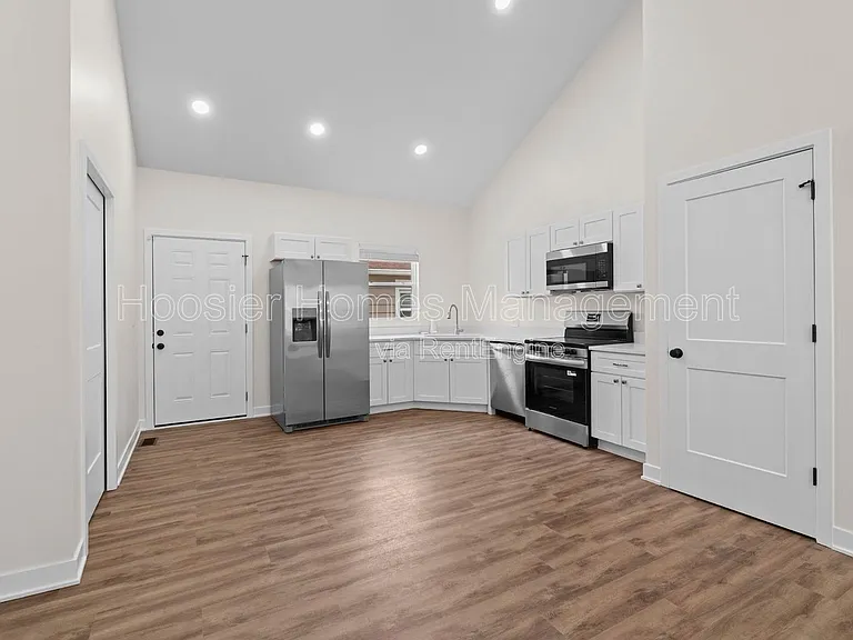 4448 Evanston Ave #B — Photo 3