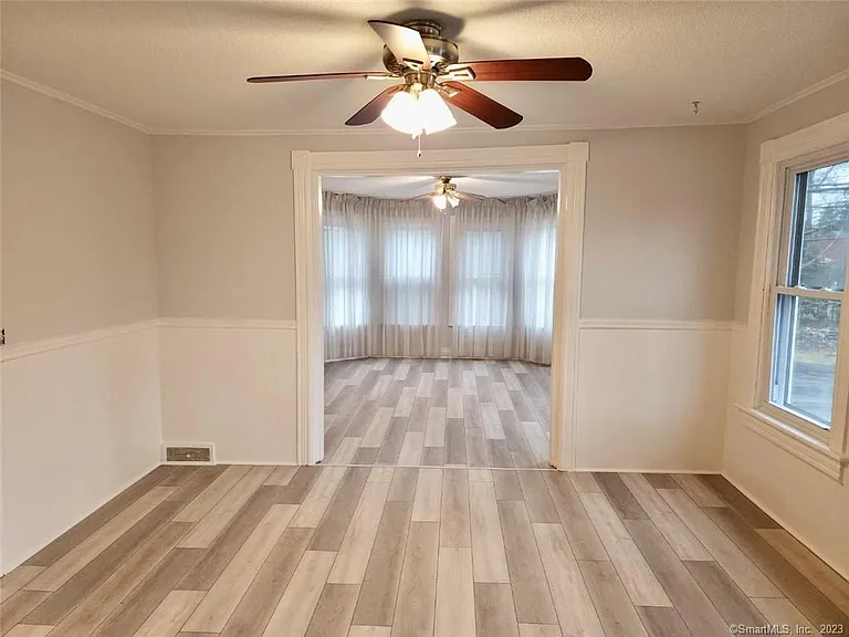 303 Newtown Ave — Photo 8