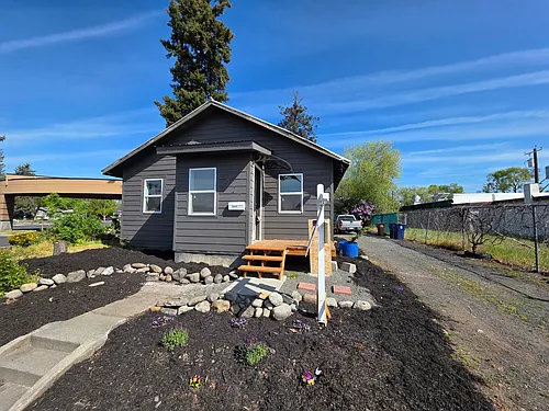 2927 E Mission Ave Photo 1