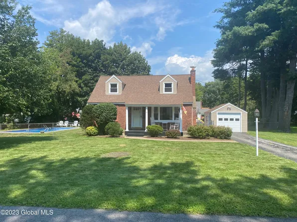 13 Orchard Drive, Glenville, NY 12302