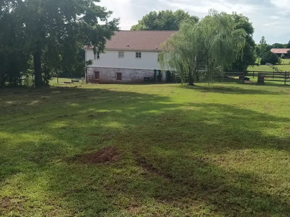 1131 Ferrell Ln, Madison, GA 30650