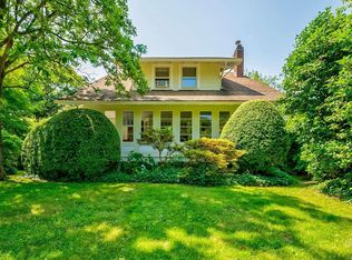 9 Maple Pl, Huntington, NY 11743