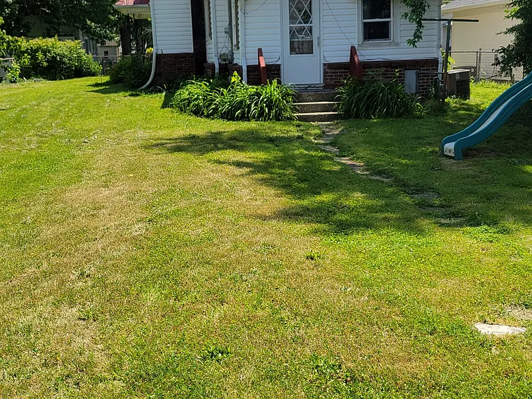 1411 S Webster St — Photo 31
