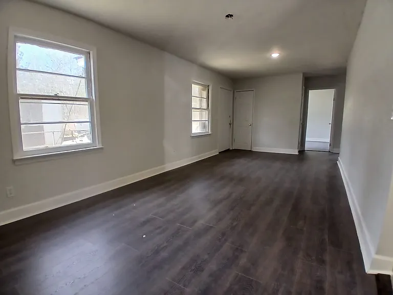60 W Pond St — Photo 4