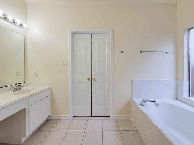 14938 Brightbrook Dr — Photo 18