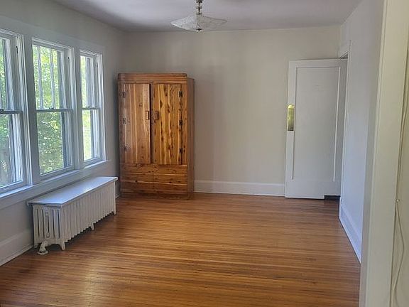 4th image of 1920 Noyes St #2