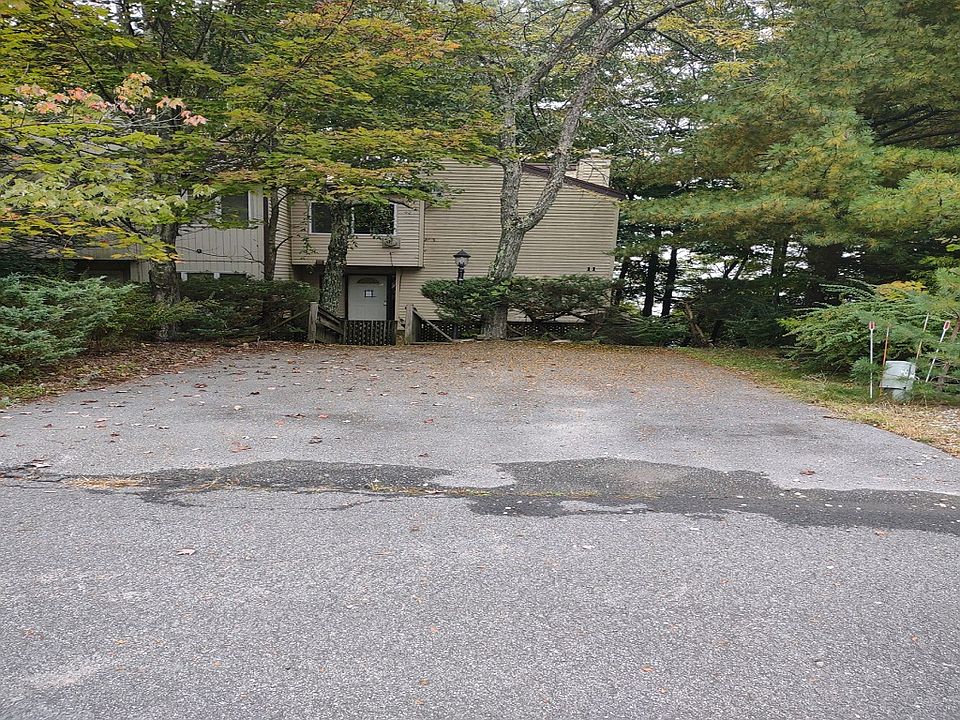 1st image of 11 Lakeview Ct