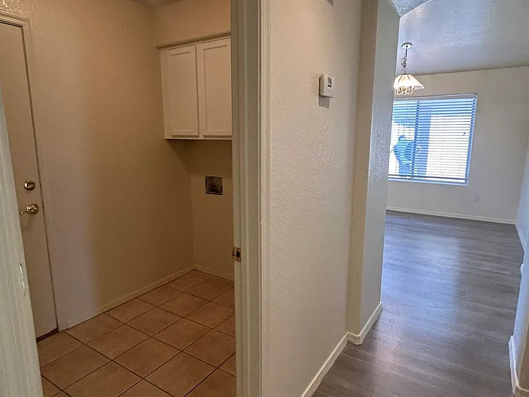 51 N Del Pueblo Pl — Photo 11