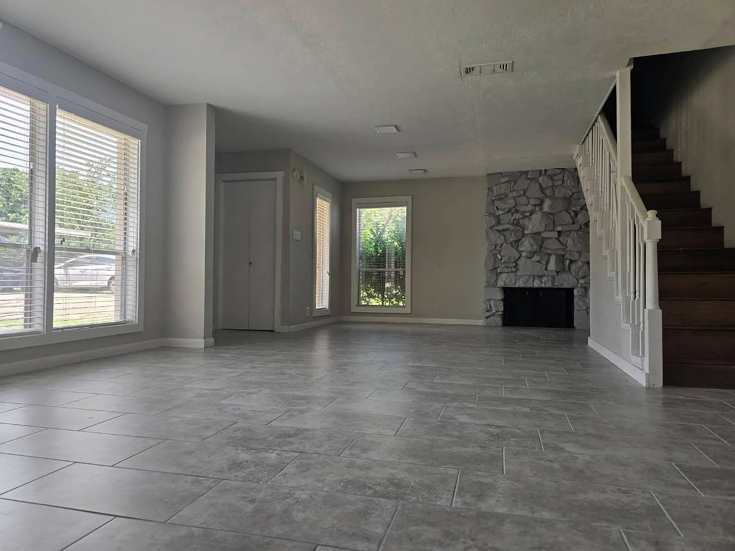3 bed, 1565 sqft, $1,850 — Photo 2