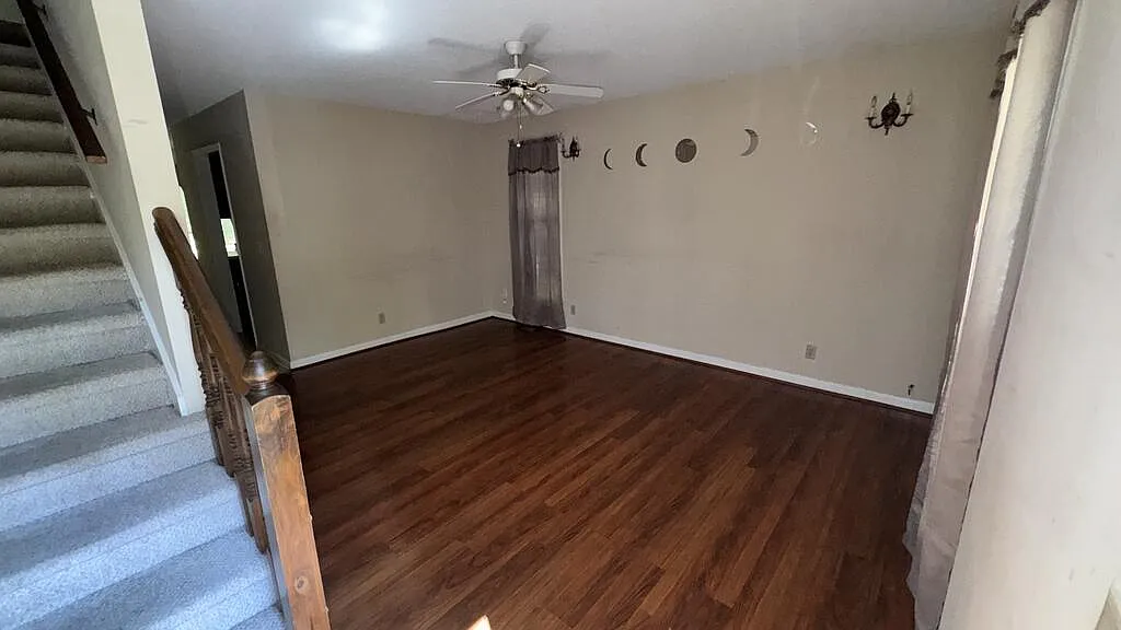 2 bed, $1,200 — Photo 2