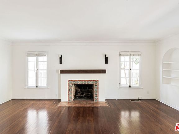 2nd image of 1054 S Stanley Ave