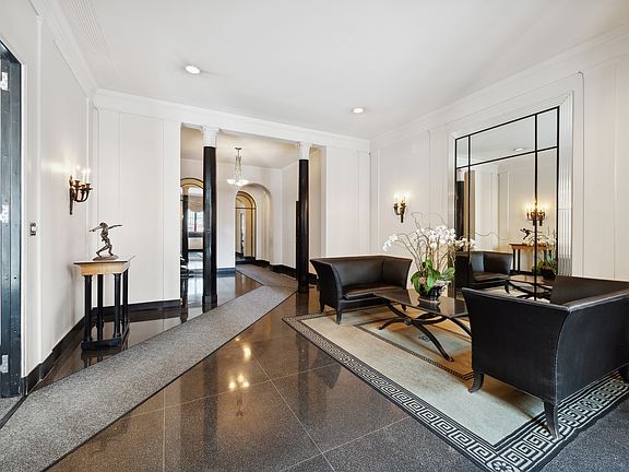 4th image of 1260 N Astor St #8