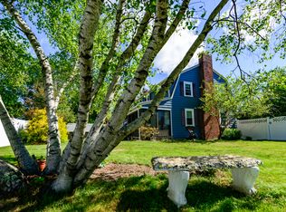 221 Squantum Dr, Warwick, RI 02888