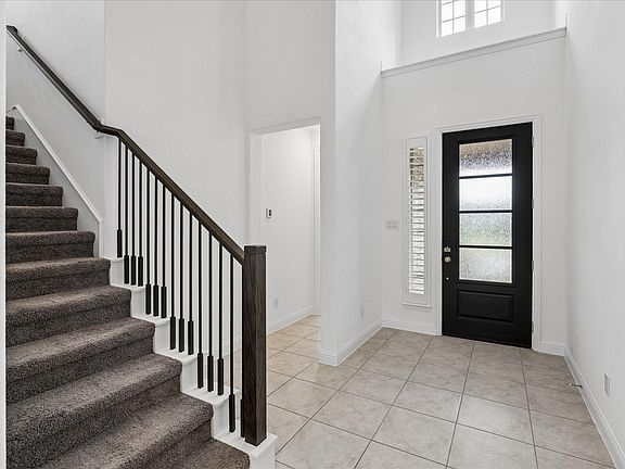 3rd image of 504 Sage Timbers Ln