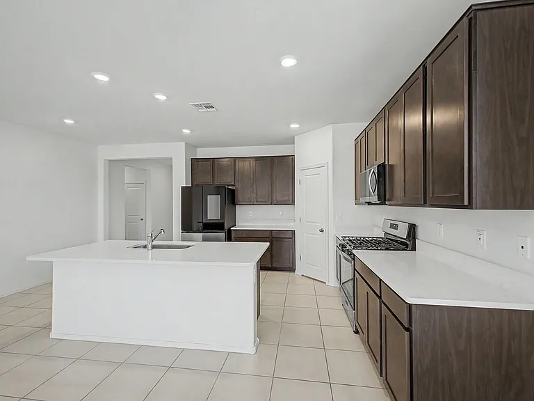 21157 E Canary Way — Photo 3