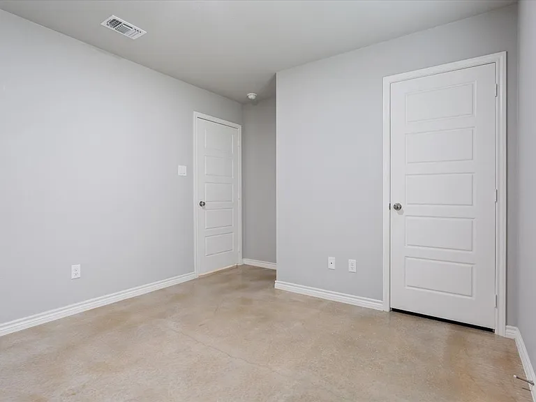 1468 Dryden Ave — Photo 10