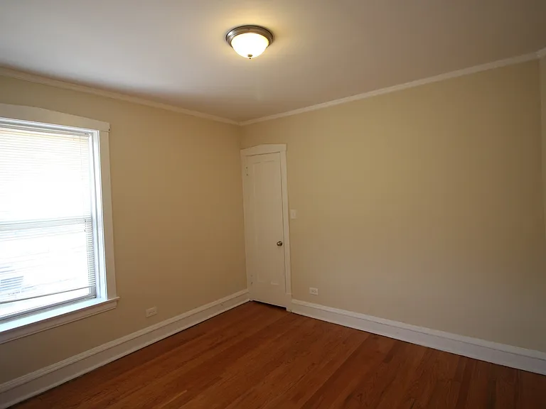 2337-43 W Rosemont Ave #6254-58 — Photo 16