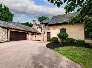 6340 S Riverglen Rd, Springfield, MO 65721