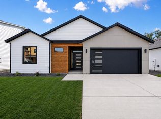 416 N Moen Ln, Greenacres, WA 99016