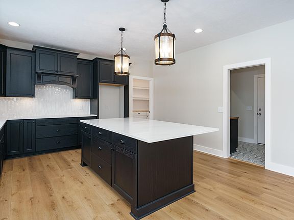 3rd image of 8480 Knotty Pine Ln #2