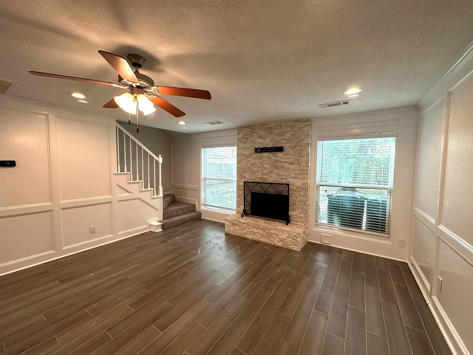 4 bed, 2.5 bath, 2040 sqft, $2,400 — Photo 4