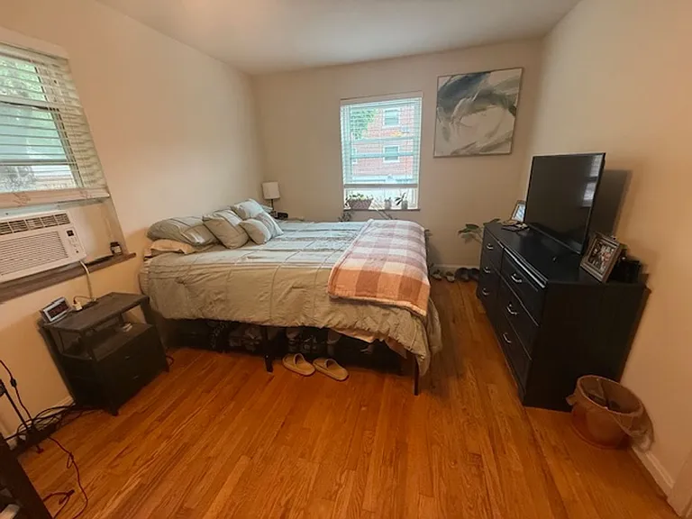 3834 Hyde Park — Photo 11