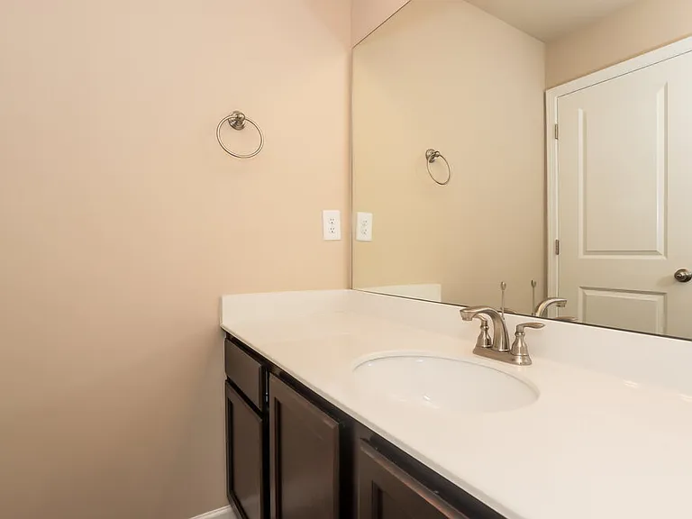 11 Madison Ln — Photo 14