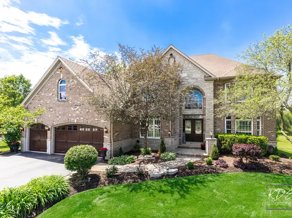 4443 Esquire Cir, Naperville, IL 60564