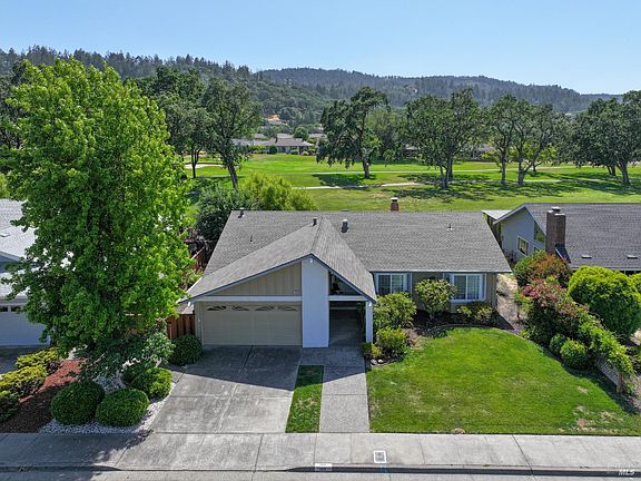2nd image of 109 Valley Lakes Drive