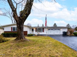 198 Middletown Rd, Waterford, NY 12188
