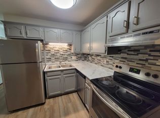 832 Wentworth Ave APT 8, South Saint Paul, MN 55075