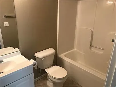 Main Full Bath