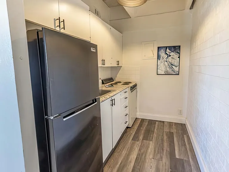 2601 York Ave — Photo 41
