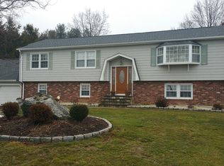 103 Beardsley Rd, Shelton, CT 06484