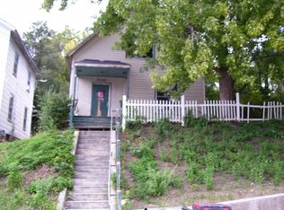846 Columbia St, Burlington, IA 52601