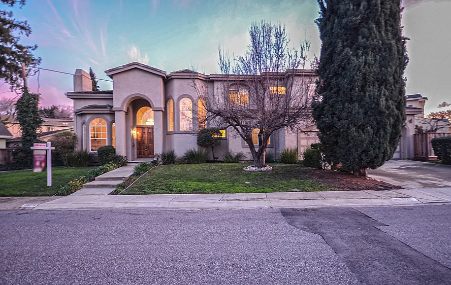 19050 Pendergast Ave photo 1