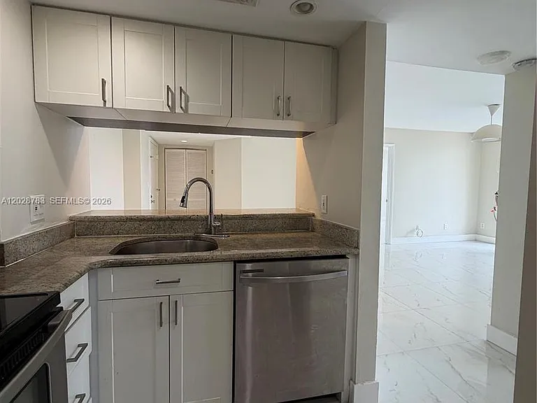 770 Claughton Island Dr #704 — Photo 6