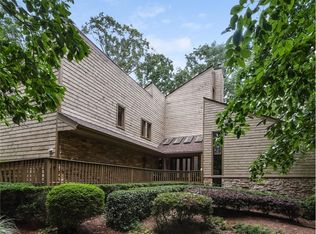 7945 Saddle Ridge Dr, Sandy Springs, GA 30350