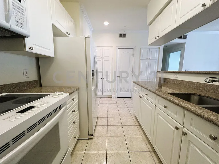 3400 Welborn St #406 — Photo 10